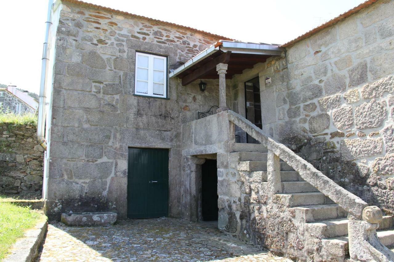 Casas Da Loureira - Casa Da Piscina E Batatas II Hostal Vila Nova de Cerveira Exterior foto