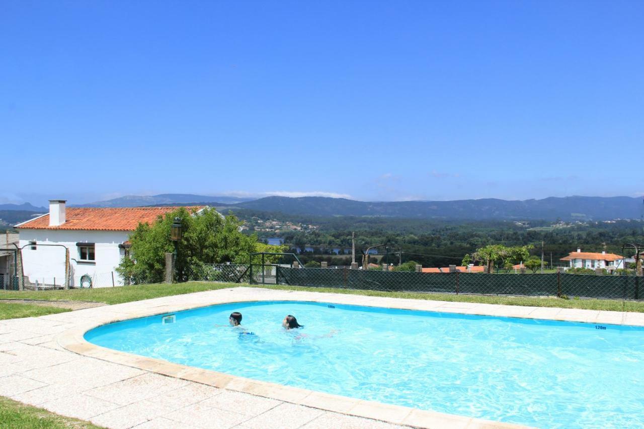 Casas Da Loureira - Casa Da Piscina E Batatas II Hostal Vila Nova de Cerveira Exterior foto