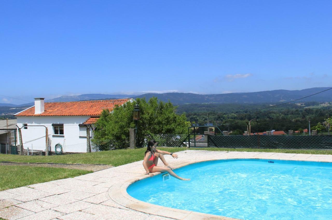 Casas Da Loureira - Casa Da Piscina E Batatas II Hostal Vila Nova de Cerveira Exterior foto